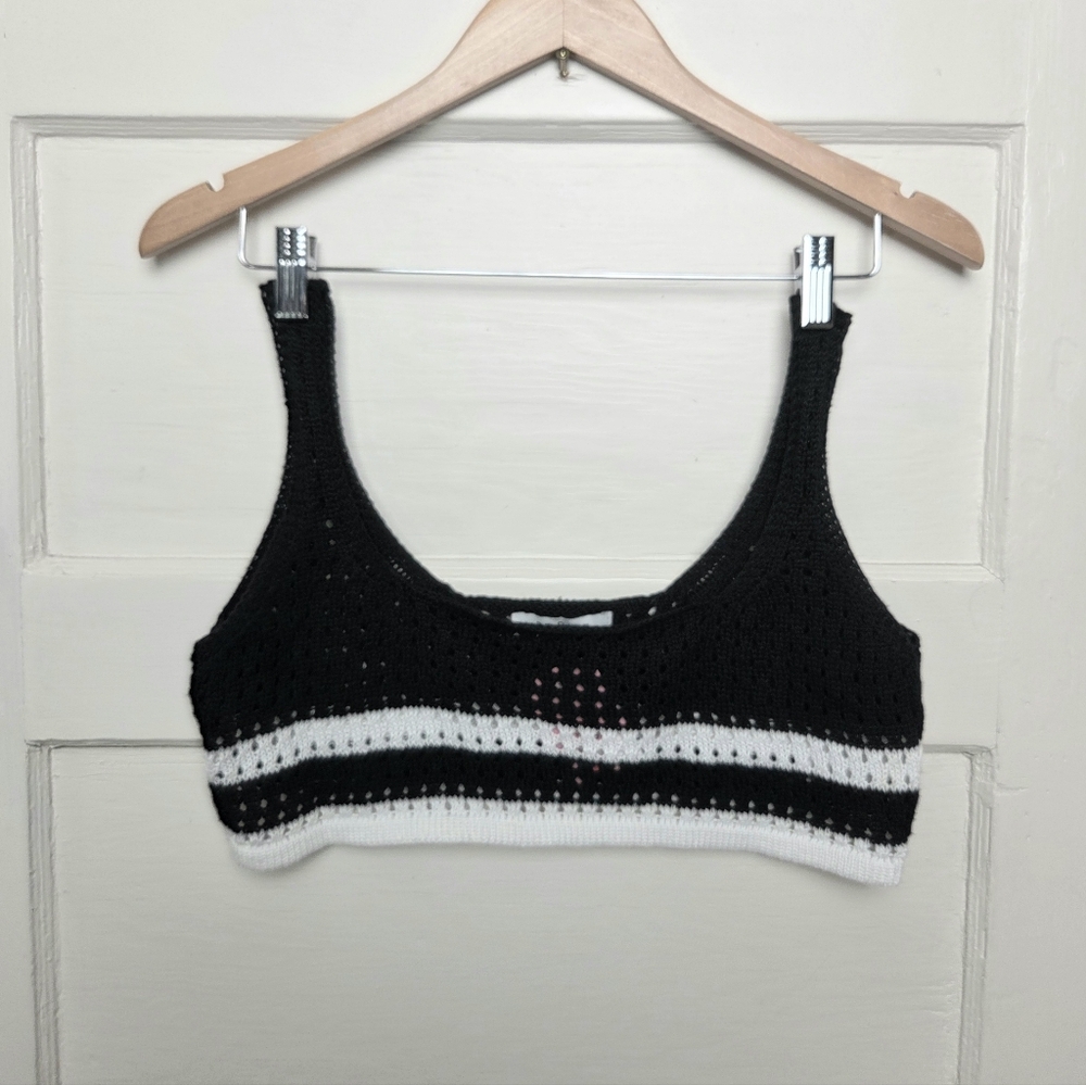 SMALL / MEDIUM - DE BASE, Crochet Bra NWT B63